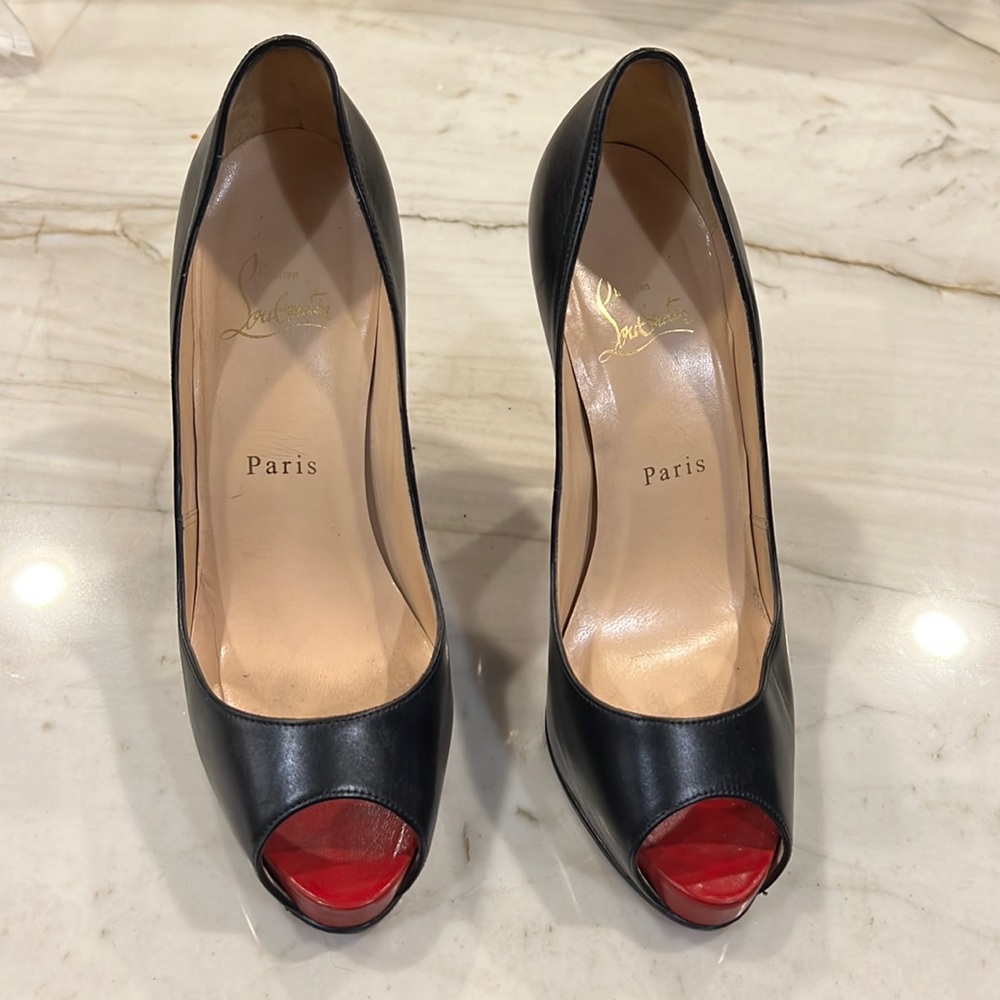Christian Louboutin Privé Peep-Toe Leather Pumps